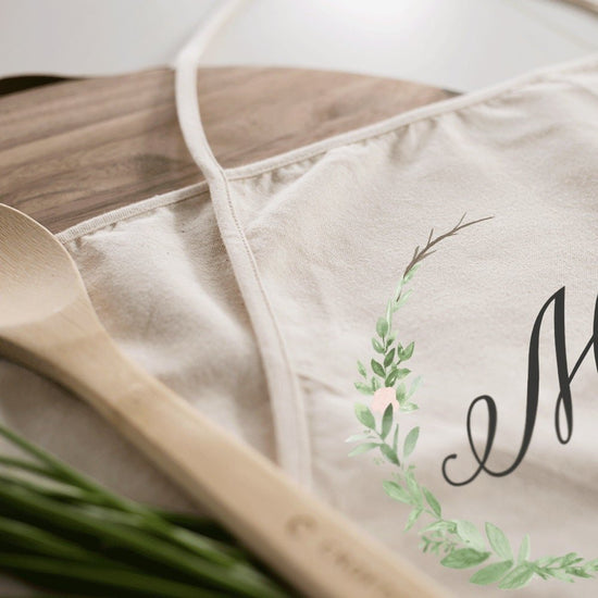 Greenery Wreath Personalized Apron | Custom Apron | Personalized Bridesmaid Gift | Custom Apron Gift | Bridesmaid Gifts | Bridal Party Gift