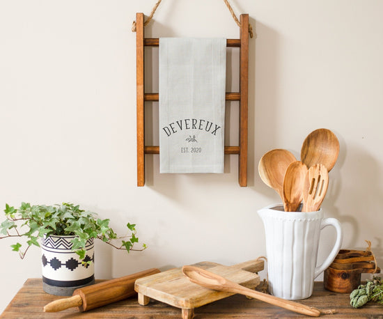 Load image into Gallery viewer, Housewarming Gift Idea | Personalized Family Name and Established Date Linen Tea Towel | Wedding Gift Idea | Personalized Bridal Shower Gift
