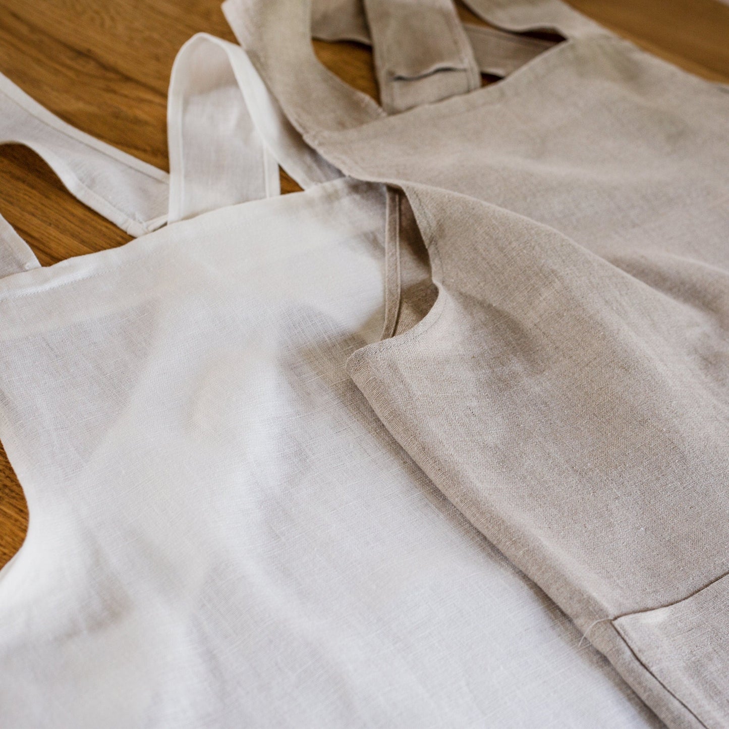 Load image into Gallery viewer, Linen Pinafore Apron | Cross Back Linen Apron | Japanese Style Apron | No Ties Linen Apron | Long Linen Apron | No Ties Apron | Linen Apron
