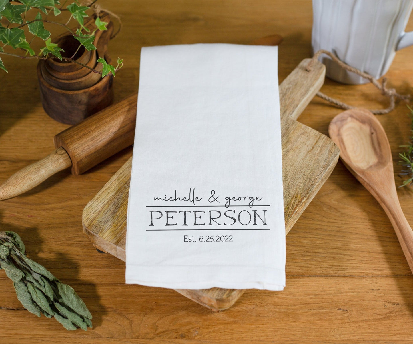 Load image into Gallery viewer, Personalized Family Name and Established Date Linen Tea Towel | Custom Gift For Couple | Housewarming Gift Idea | Custom Wedding Gift Idea
