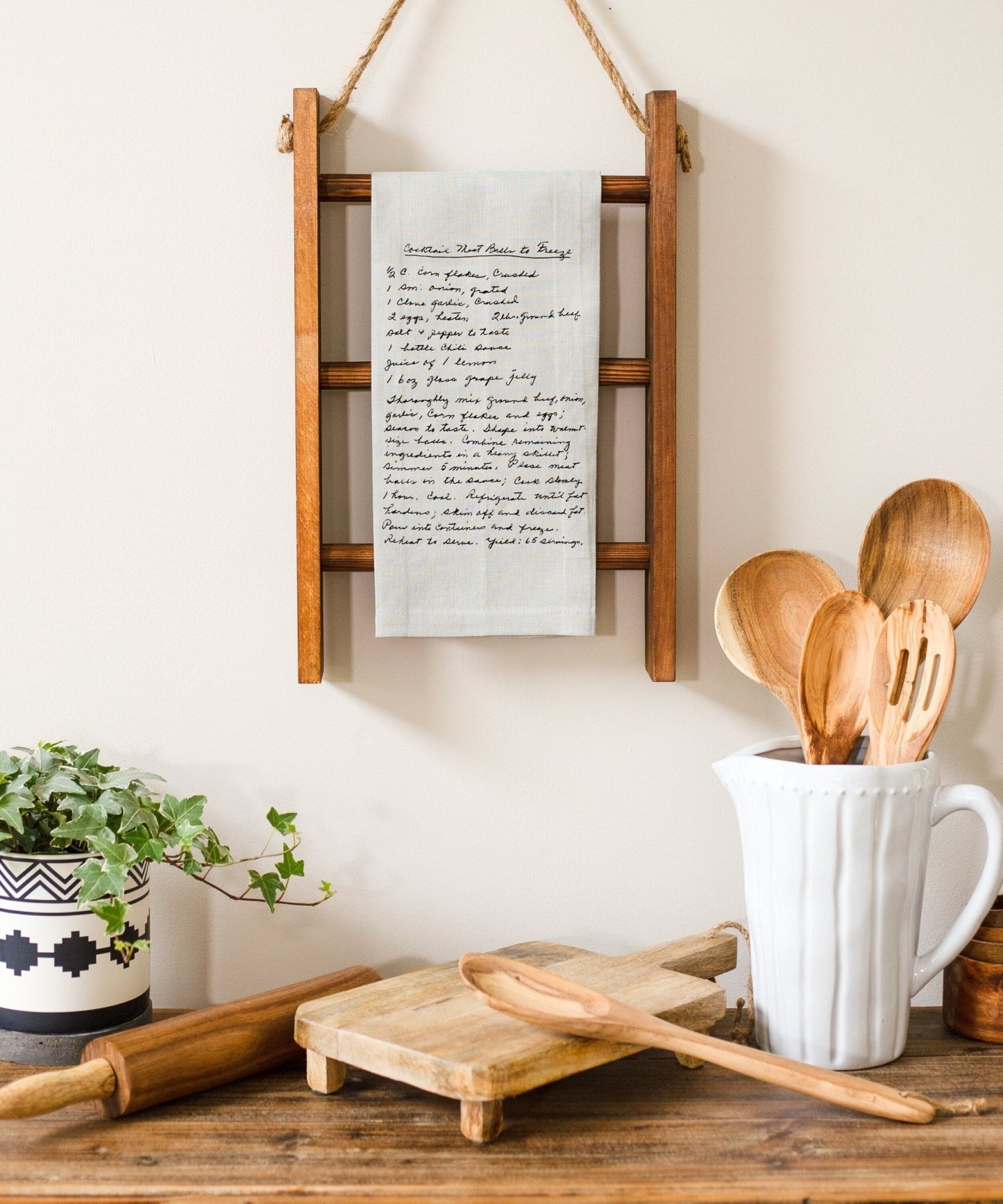 Load image into Gallery viewer, Personalized Gifts for Mom | Mother&amp;#39;s Day Gift for Mom | In Handwriting Your Favorite Recipe | Mother Day Gift Handwritten Recipe Tea Towel

